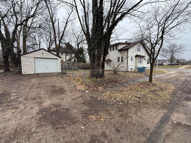 2303 Portage Street, Kalamazoo City, MI 49001