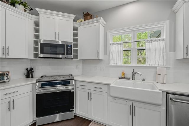 298 Avendell Drive, Easley, SC 29642