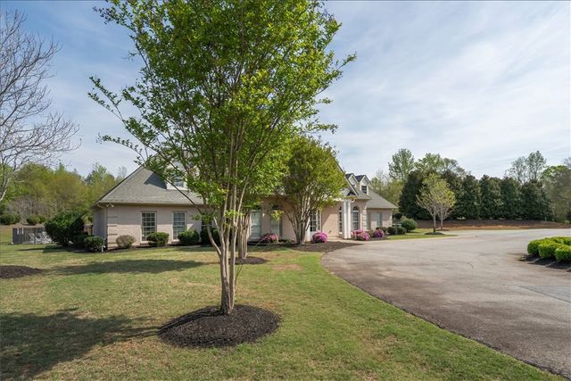 298 Avendell Drive, Easley, SC 29642