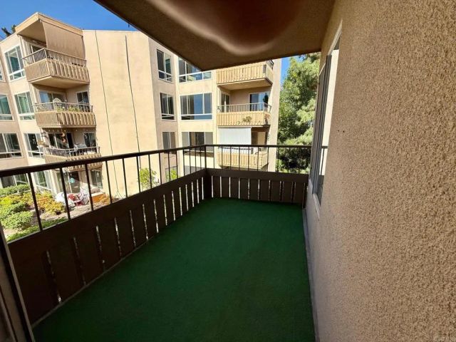 5708 Baltimore Drive 402, La Mesa, CA 91942