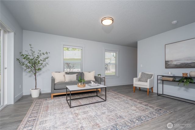 206 Oak Street, Winlock, WA 98596