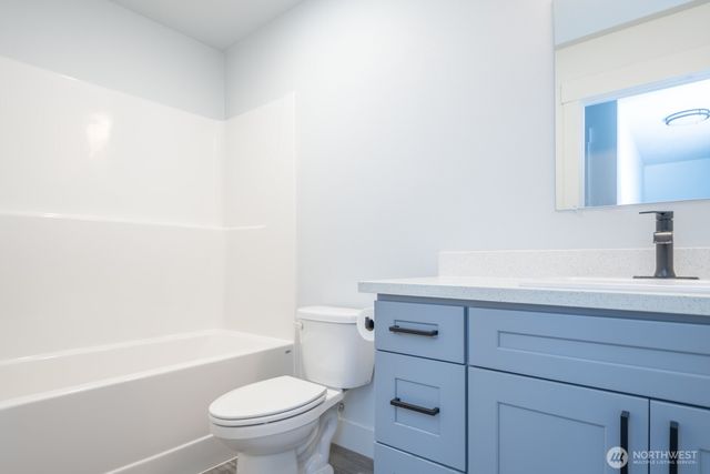 206 Oak Street, Winlock, WA 98596