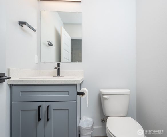 206 Oak Street, Winlock, WA 98596