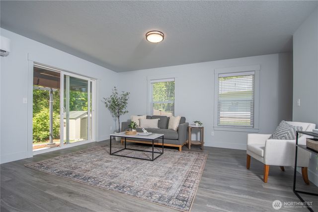 206 Oak Street, Winlock, WA 98596