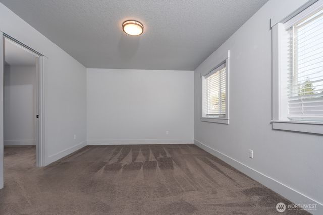 206 Oak Street, Winlock, WA 98596