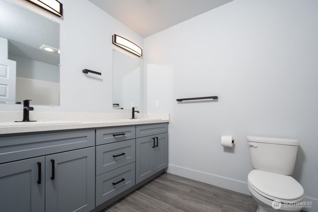 206 Oak Street, Winlock, WA 98596