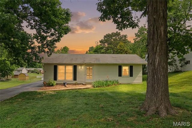 118 Wallach Drive, Murphy, MO 63026