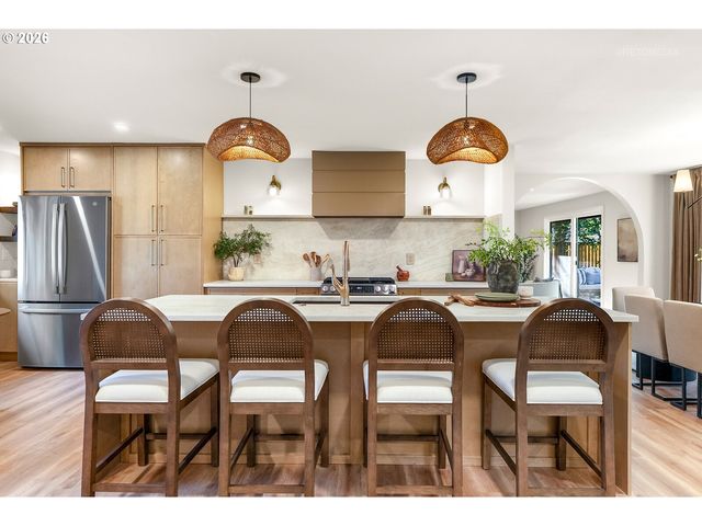 18425 Sw DEER OAK Ave, Lake Oswego, OR 97035