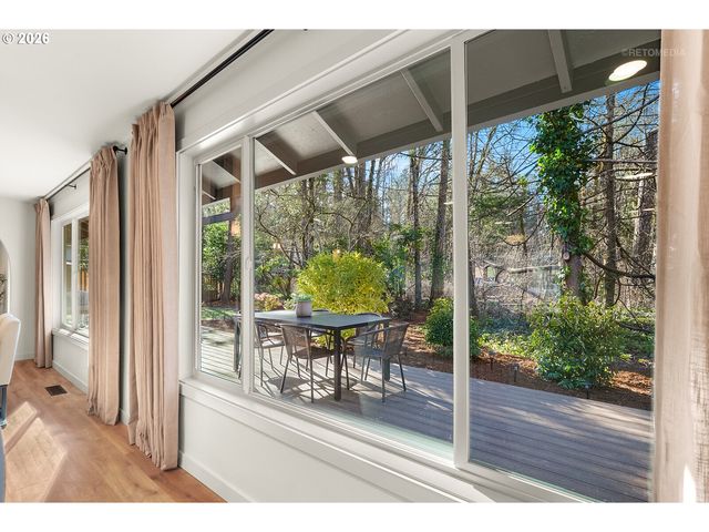 18425 Sw DEER OAK Ave, Lake Oswego, OR 97035