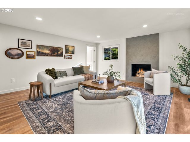 18425 Sw DEER OAK Ave, Lake Oswego, OR 97035