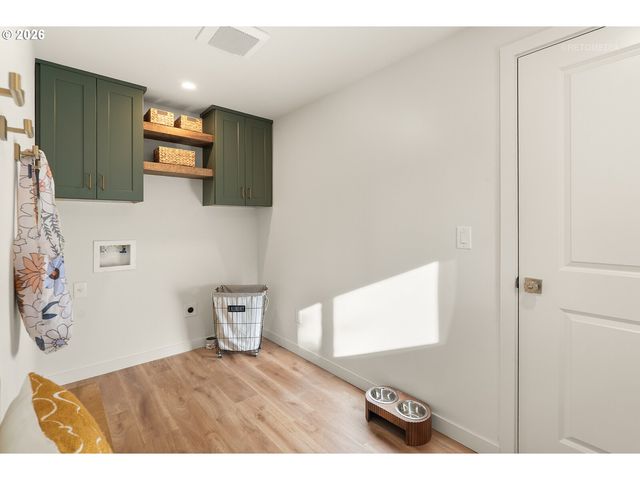 18425 Sw DEER OAK Ave, Lake Oswego, OR 97035