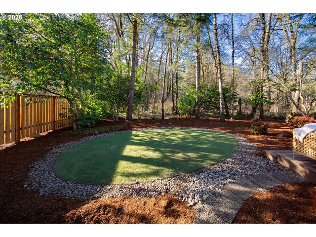 18425 Sw DEER OAK Ave, Lake Oswego, OR 97035