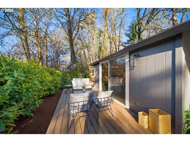 18425 Sw DEER OAK Ave, Lake Oswego, OR 97035