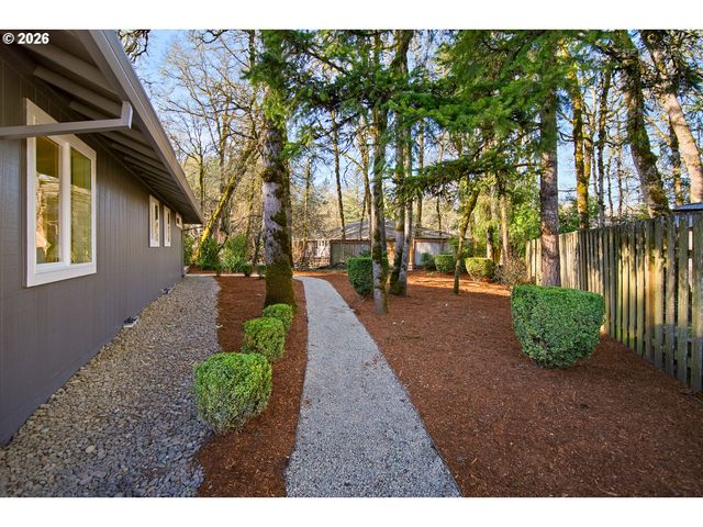 18425 Sw DEER OAK Ave, Lake Oswego, OR 97035
