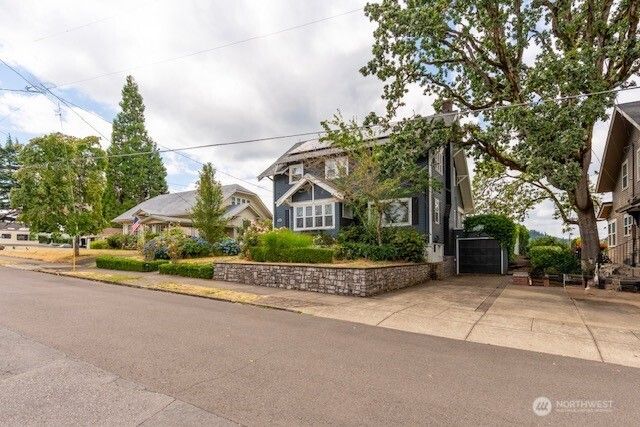 909 Center Street, Oregon City, OR 97045