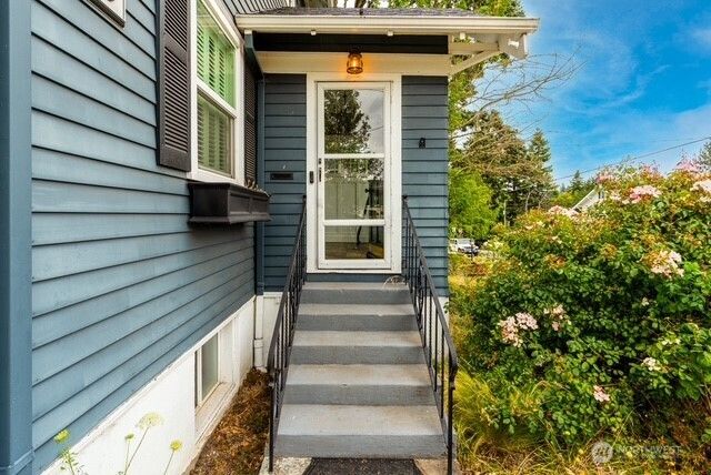 909 Center Street, Oregon City, OR 97045