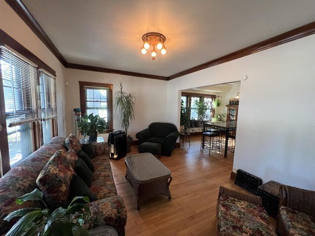 5947 N 35th STREET, Milwaukee, WI 53209