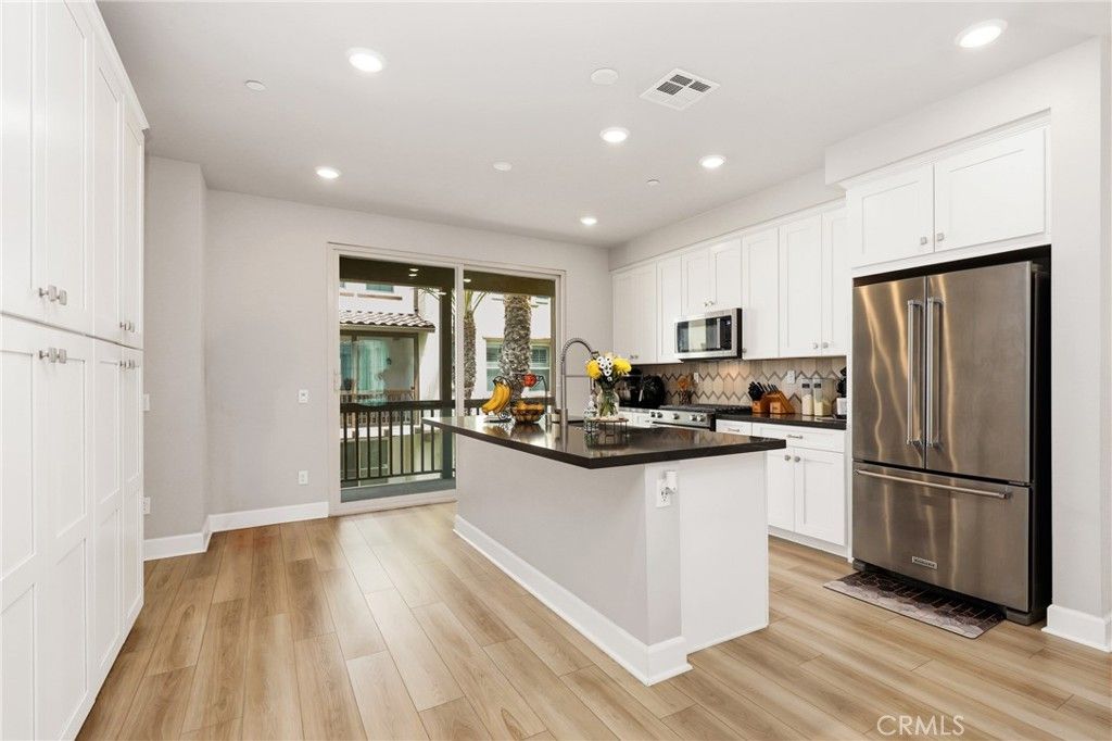 Image 7 of property listing at 7269 Highwater, Huntington Beach, CA 92648