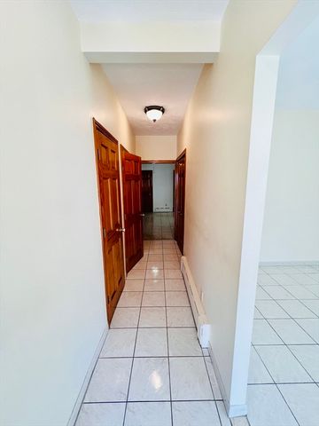 34 Medford St 1, Medford, MA 02155