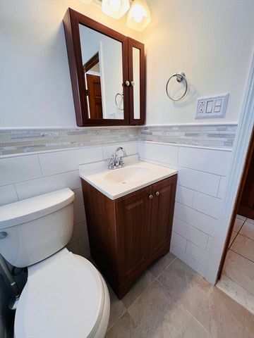 34 Medford St 1, Medford, MA 02155