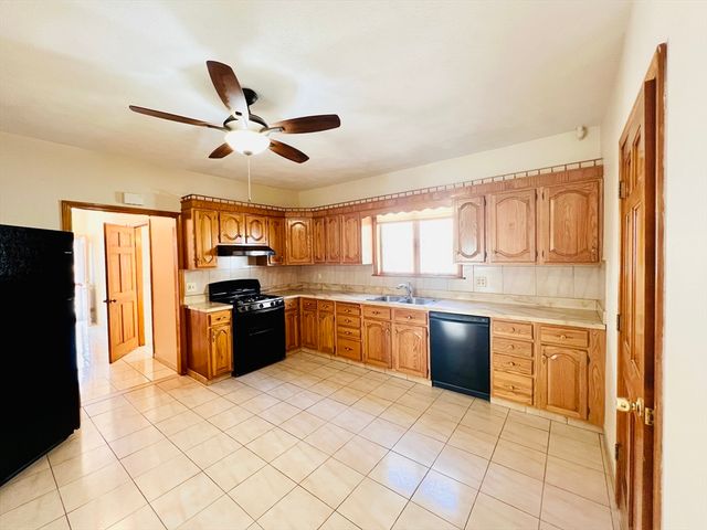 34 Medford St 1, Medford, MA 02155