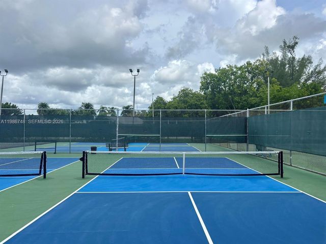 9461 Evergreen Place 305, Davie, FL 33324