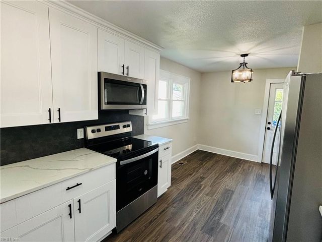 2331 Azalea AVE, Portsmouth, VA 23704