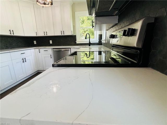 2331 Azalea AVE, Portsmouth, VA 23704