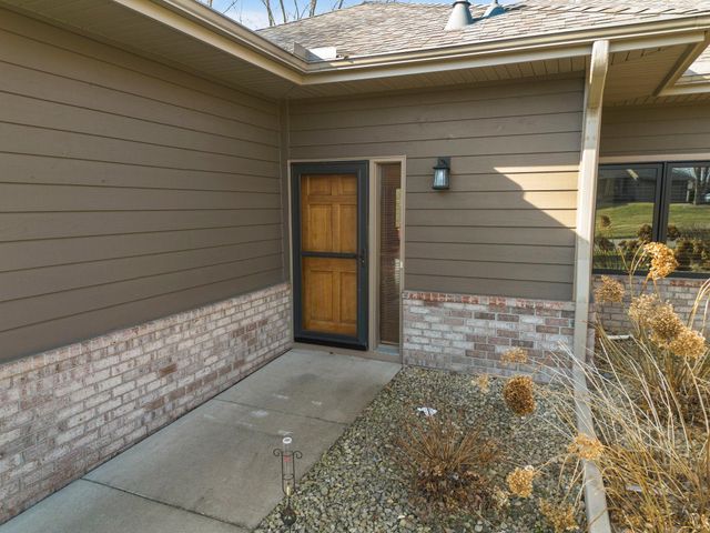 18067 Judicial Way S, Lakeville, MN 55044