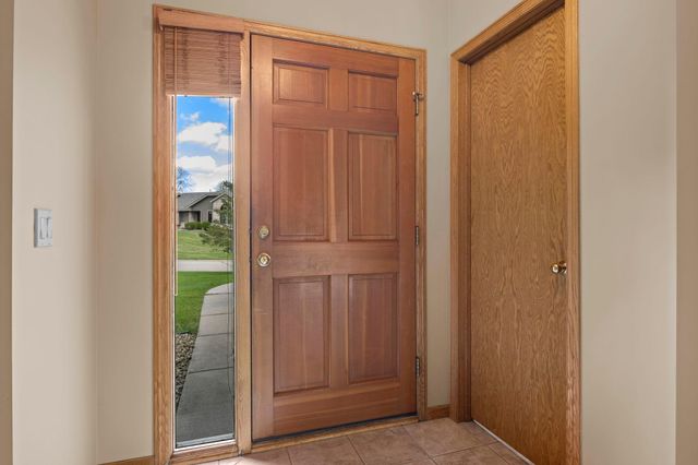 18067 Judicial Way S, Lakeville, MN 55044