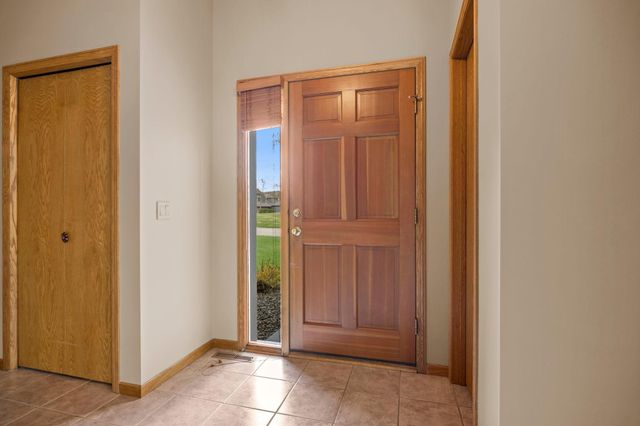 18067 Judicial Way S, Lakeville, MN 55044