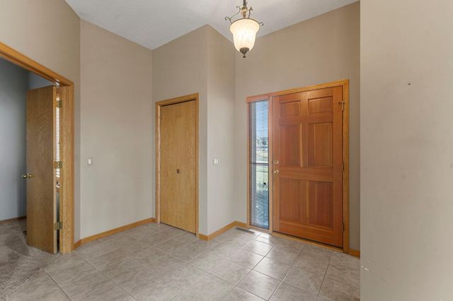 18067 Judicial Way S, Lakeville, MN 55044