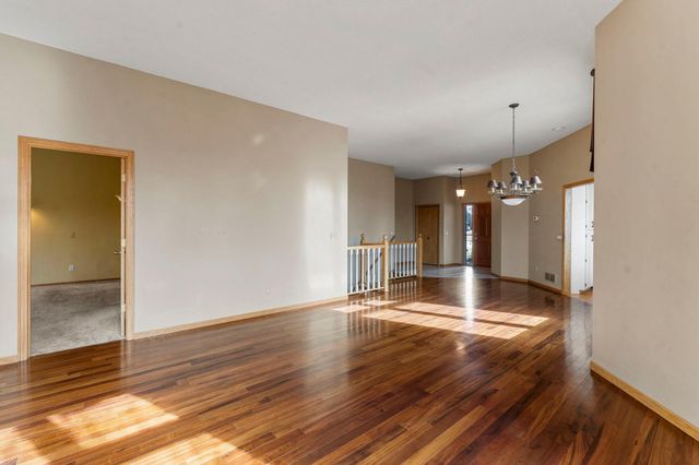 18067 Judicial Way S, Lakeville, MN 55044