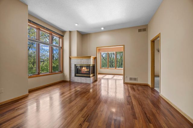 18067 Judicial Way S, Lakeville, MN 55044
