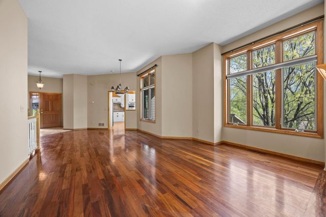18067 Judicial Way S, Lakeville, MN 55044