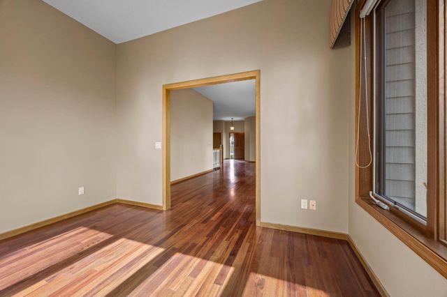 18067 Judicial Way S, Lakeville, MN 55044