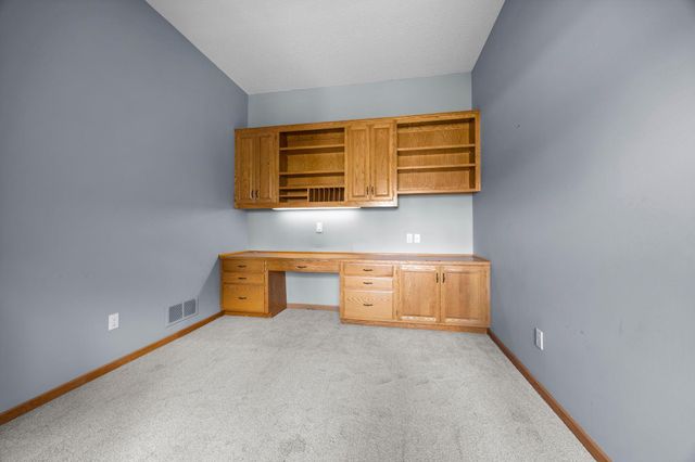 18067 Judicial Way S, Lakeville, MN 55044