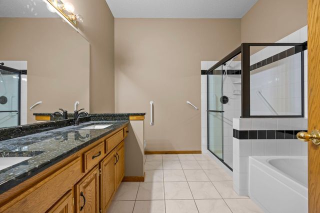 18067 Judicial Way S, Lakeville, MN 55044