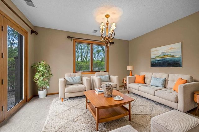 18067 Judicial Way S, Lakeville, MN 55044