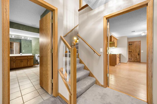 18067 Judicial Way S, Lakeville, MN 55044