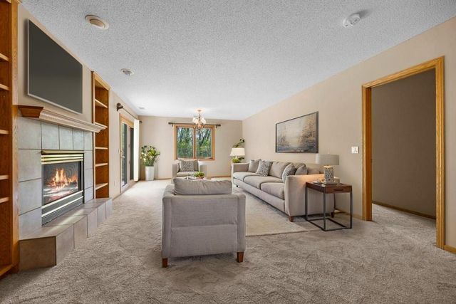 18067 Judicial Way S, Lakeville, MN 55044