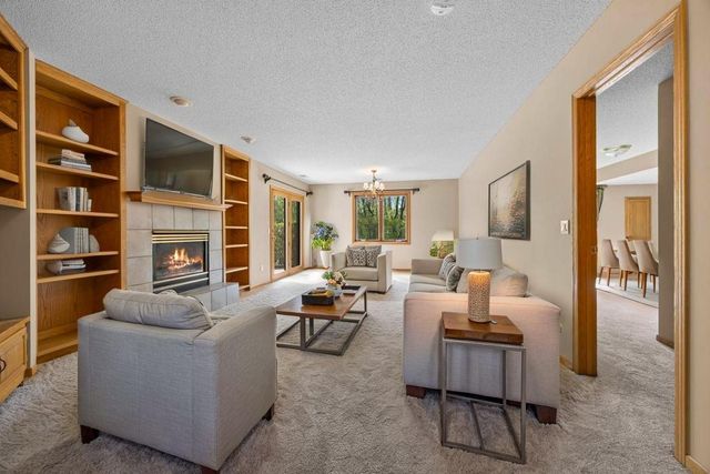 18067 Judicial Way S, Lakeville, MN 55044