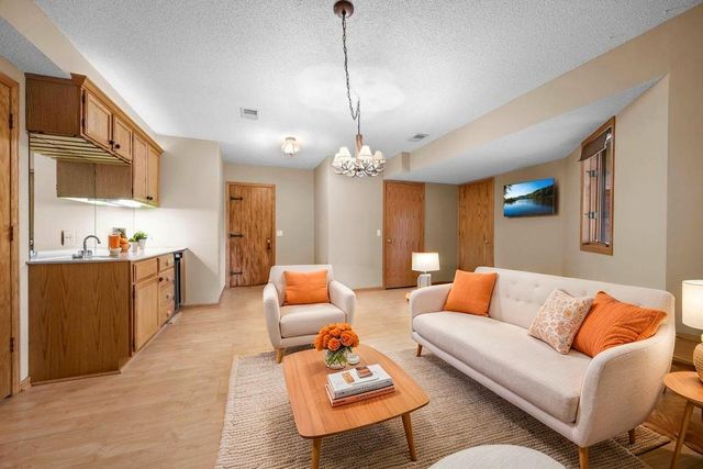 18067 Judicial Way S, Lakeville, MN 55044