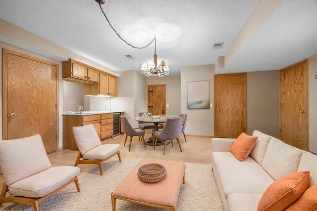 18067 Judicial Way S, Lakeville, MN 55044