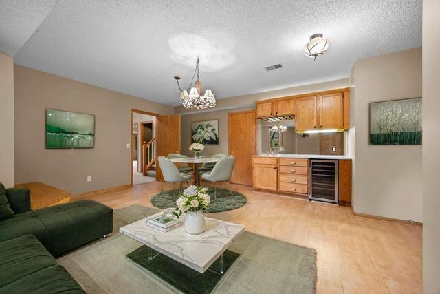 18067 Judicial Way S, Lakeville, MN 55044