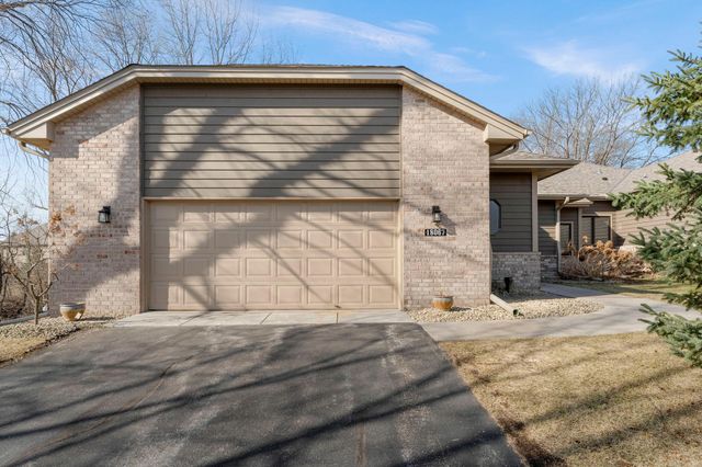 18067 Judicial Way S, Lakeville, MN 55044