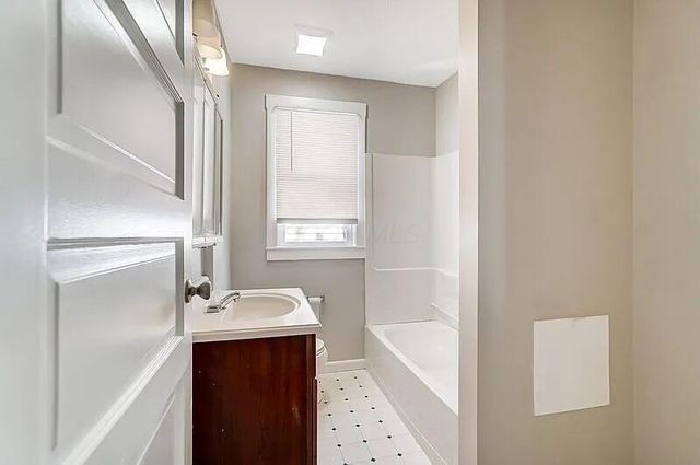 94 N Oakley Avenue, Columbus, OH 43204