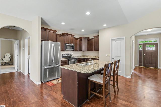 119 Colewood Place, Simpsonville, SC 29681