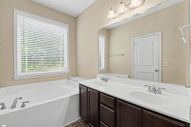 119 Colewood Place, Simpsonville, SC 29681