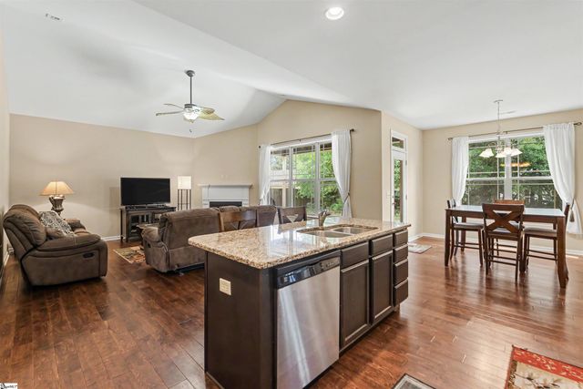 119 Colewood Place, Simpsonville, SC 29681
